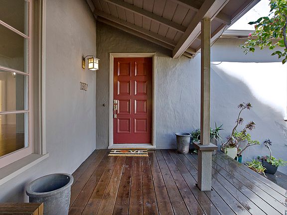 3rd image of 1372 Tomlee Dr