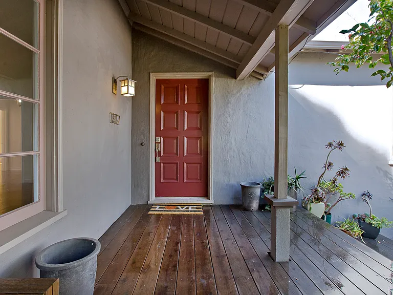 1372 Tomlee Dr — Photo 3
