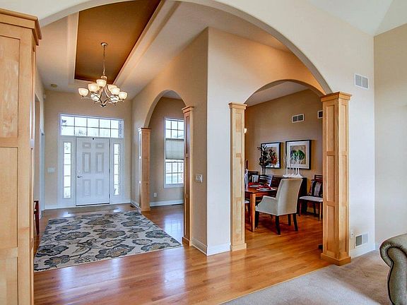 2nd image of 435 Matterhorn Dr
