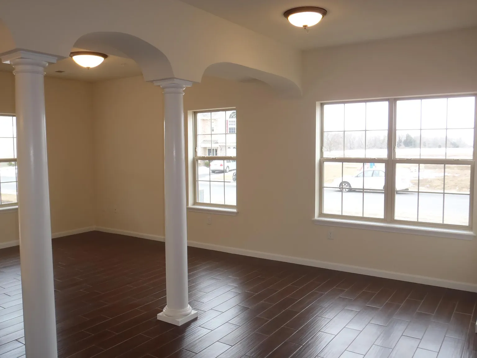 3 bed, 2.5 bath, 1900 sqft, $2,195 — Photo 4