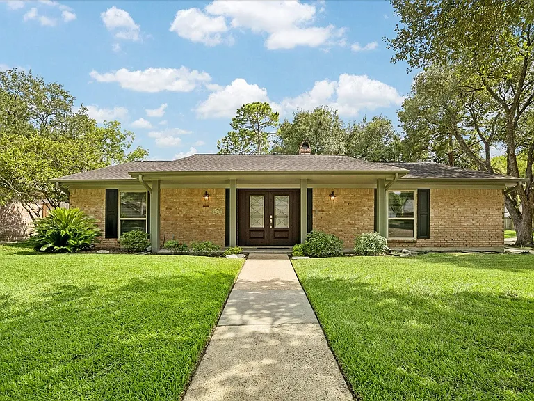 12427 Brandywyne Dr — Photo 1