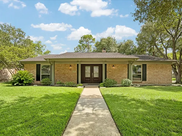 12427 Brandywyne Dr, Houston, TX 77077