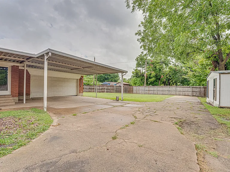 825 Branch Dr — Photo 20