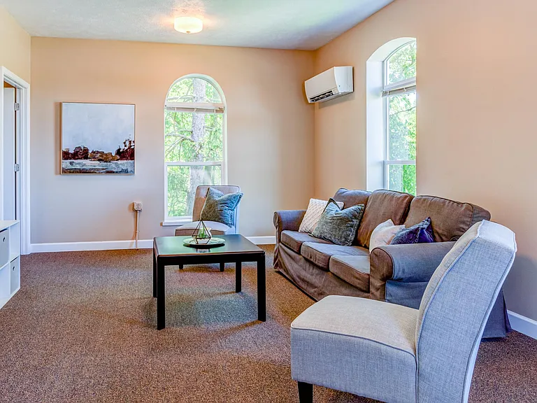 1320 Hillcrest Rd #3 — Photo 7