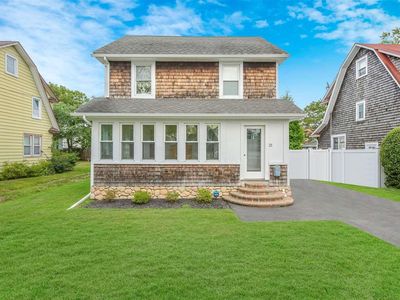 21 Mansfield Road, Babylon, NY, 11702