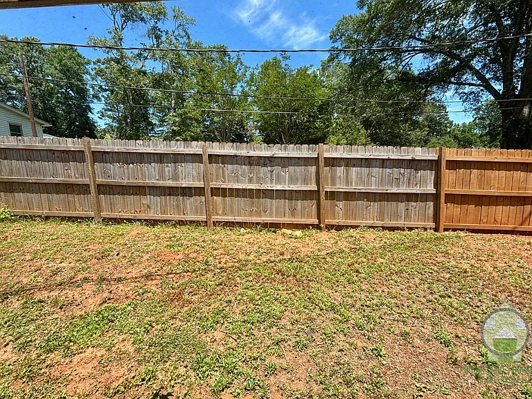 217 Robin Hood Rd — Photo 12