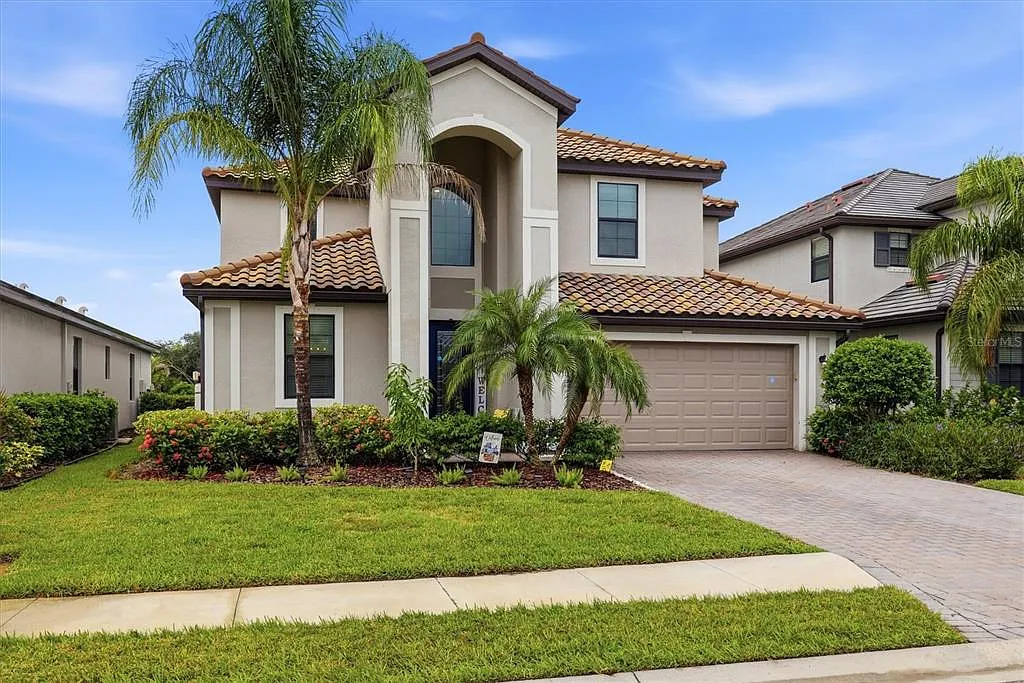 5 bed, 3.0 bath, 3257 sqft, $6,040 — Photo 1