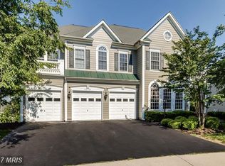 42724 Ridgeway Dr, Ashburn, VA 20148