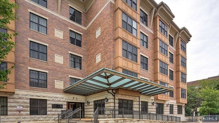 2nd image of 54 Polifly Rd APT 403
