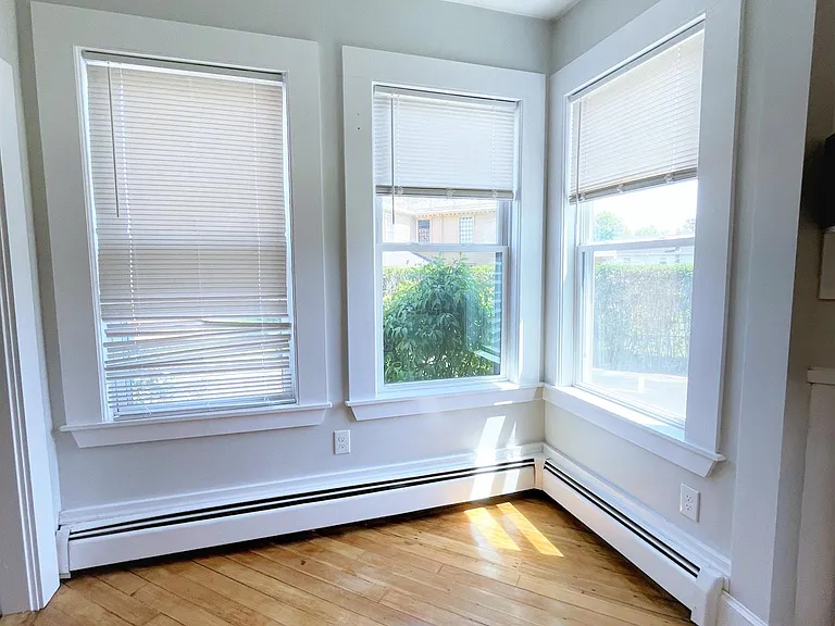 12 Muirhead St #2R — Photo 8