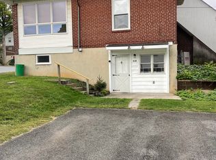 61 2nd St #B, Reading, PA 19607