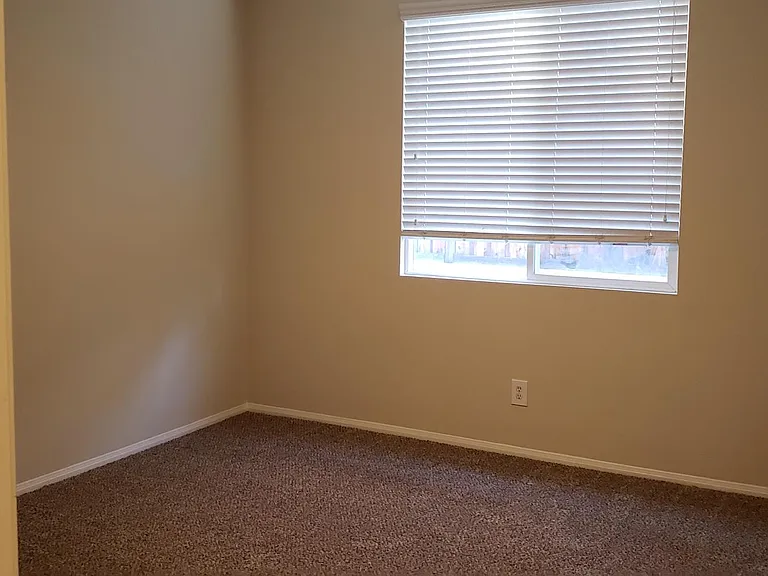 41227 Thompkins Pl — Photo 10