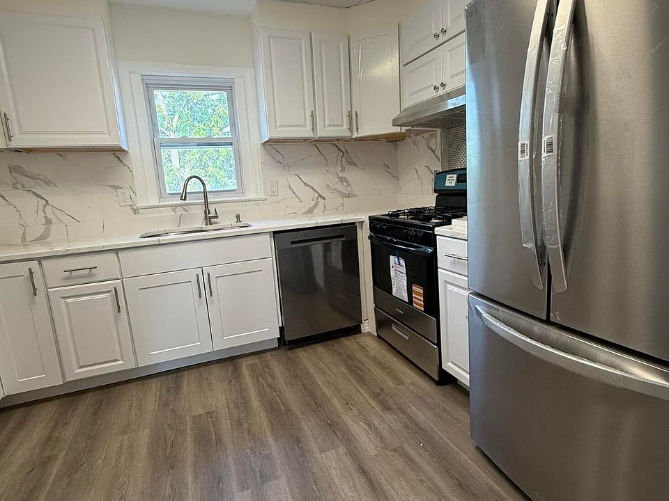 1st image of 249-251 Main St