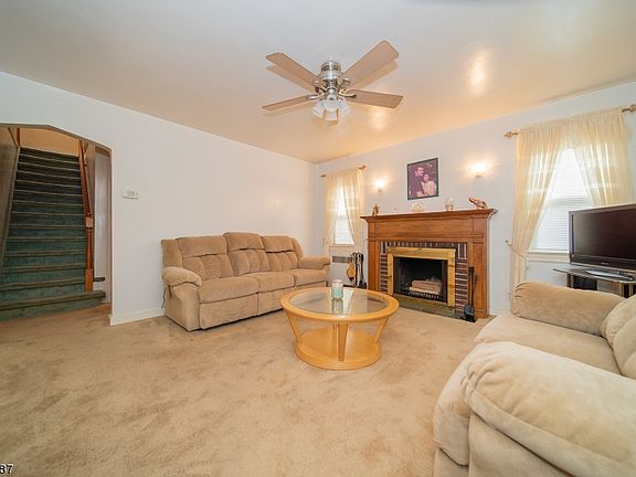2nd image of 59 Parkside Dr