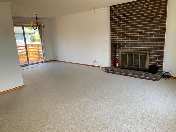5th image of 4029 173rd Pl SW