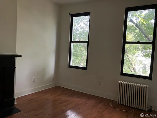 Rented by Oxford Property Group | media 33