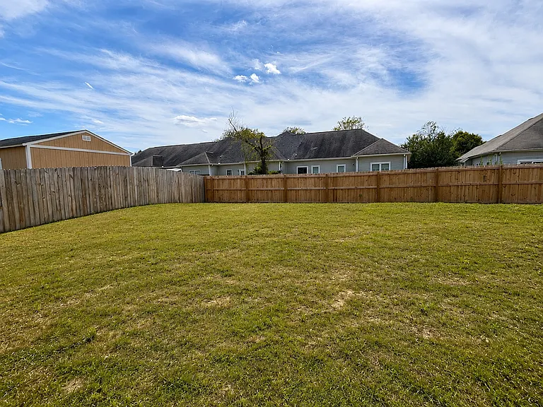 308 London Ct — Photo 28