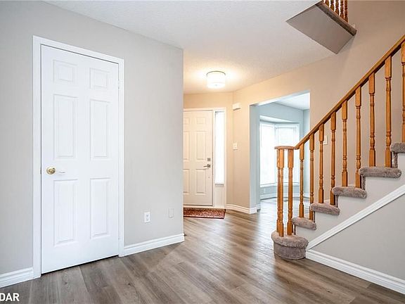 3rd image of 9 Penton Dr