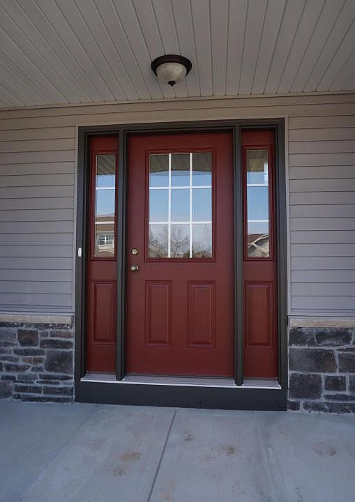 1st image of 735 Summerset Dr