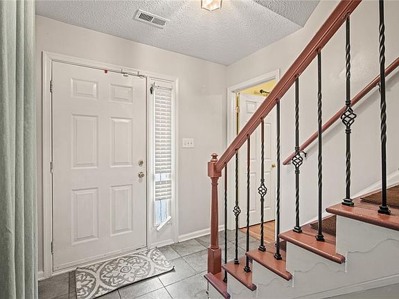 4th image of 802 Mattmoore Place