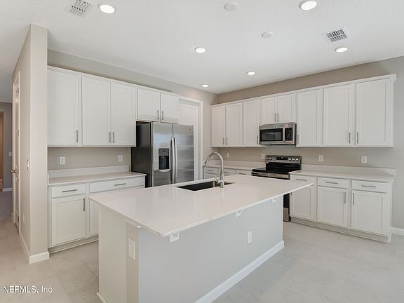 3rd image of 1744 CARNELIAN Street