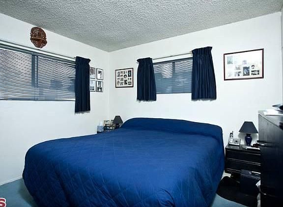 3rd image of 573 Hyde Park Pl