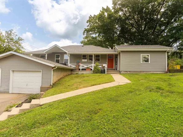 615 E Grand Ave, Carterville, IL 62918