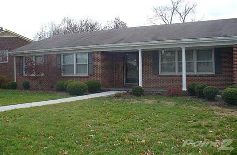 3rd image of 204 Hickory Hill Dr