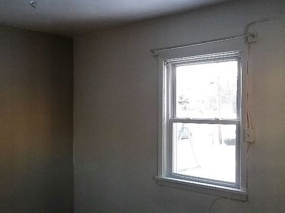 5th image of 617 Vine St
