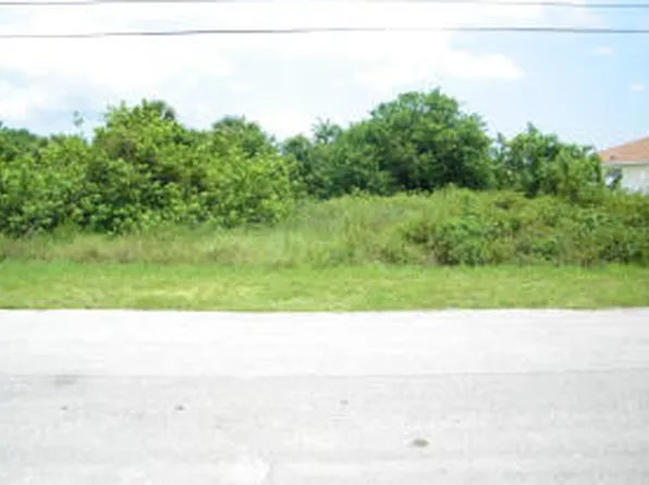 3651 SW San Benito St, Port Saint Lucie, FL 34953