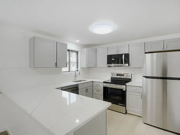375 Depew St — Photo 8