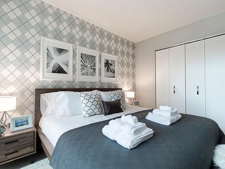 450 W 42nd St #17G — Photo 3