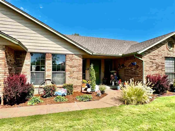 2709 Winter Green Ave, Ponca City, OK 74604