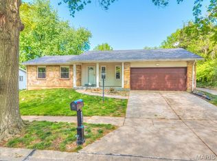 1909 Lakeheights Ln, Saint Louis, MO 63138