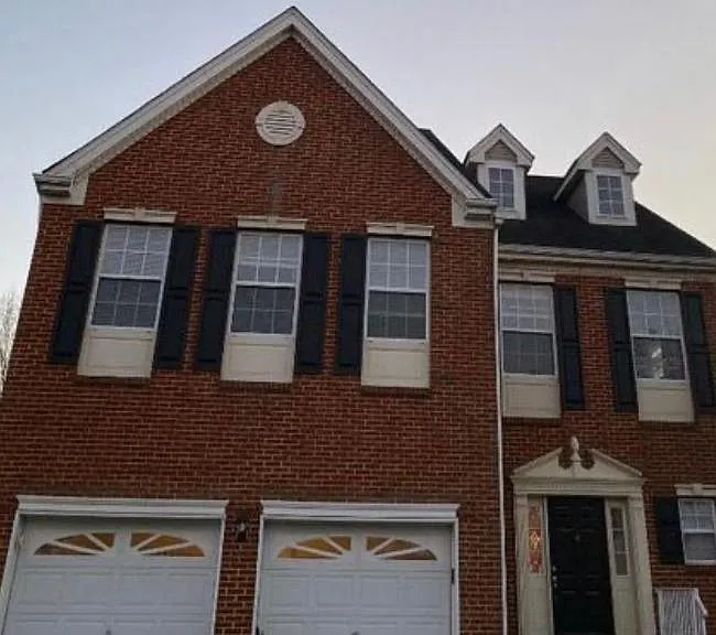 33 Marion Dr