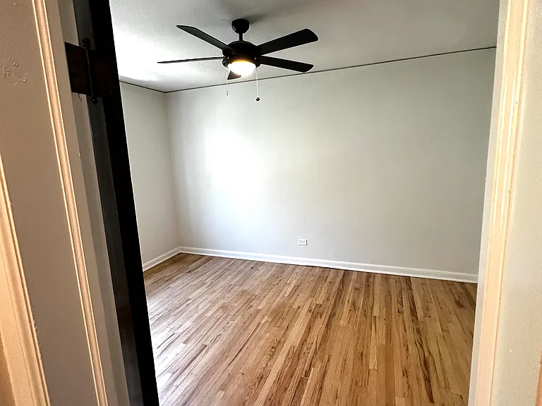 1273 N Cook St #6 — Photo 17