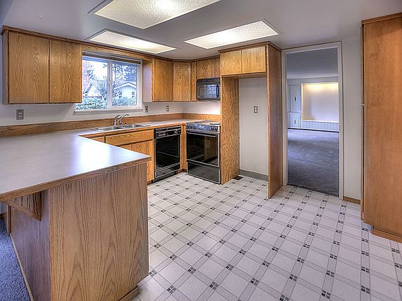 5th image of 8510 49th St W