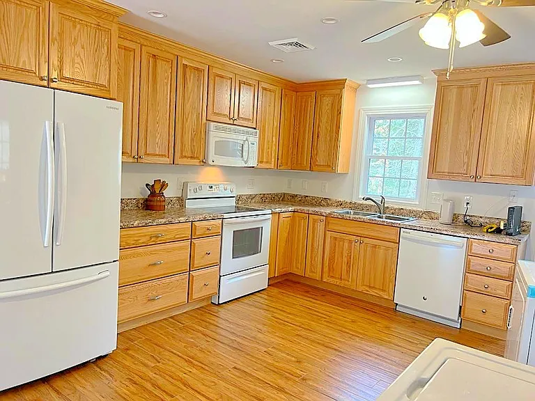 21306 Hull Street Rd — Photo 13