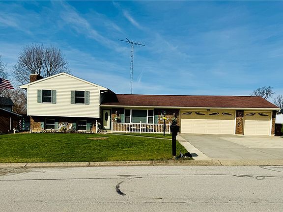 2nd image of 1254 Howard Dr