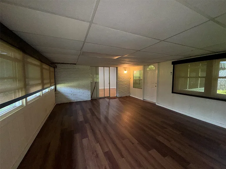 12119 Dunlap St — Photo 23