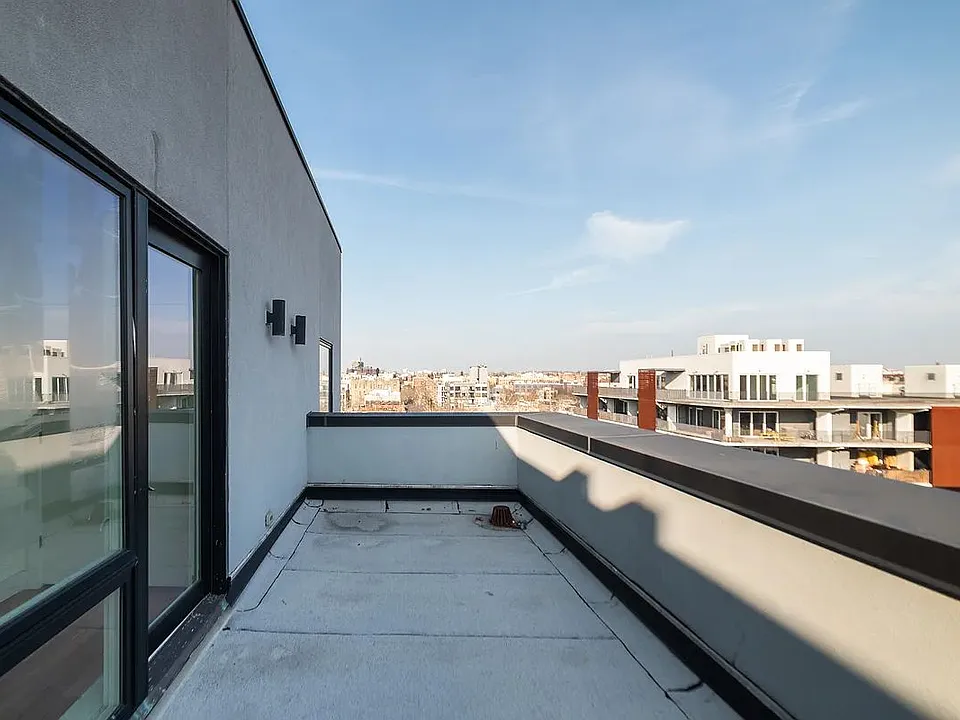 676 New York Ave #PENTHOUSE