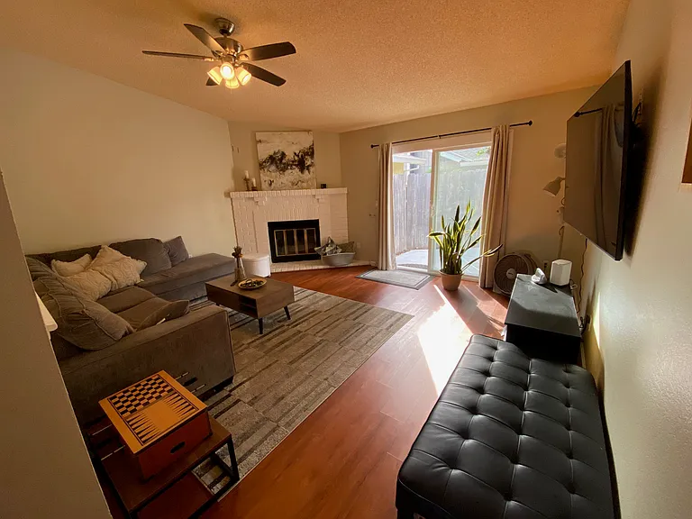 818 Portugal Way — Photo 1