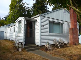 1906 Lewis St, North Bend, OR 97459