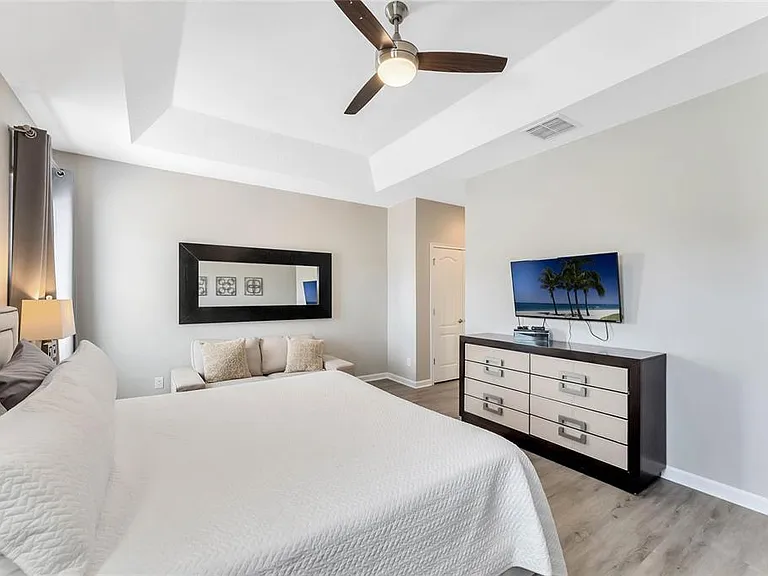 4348 Acorn Ct — Photo 13