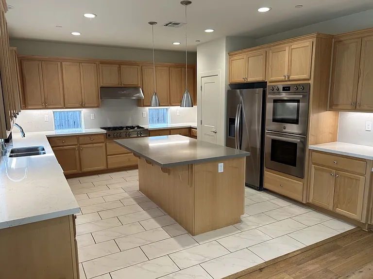 3904 Park Gardens Dr — Photo 9