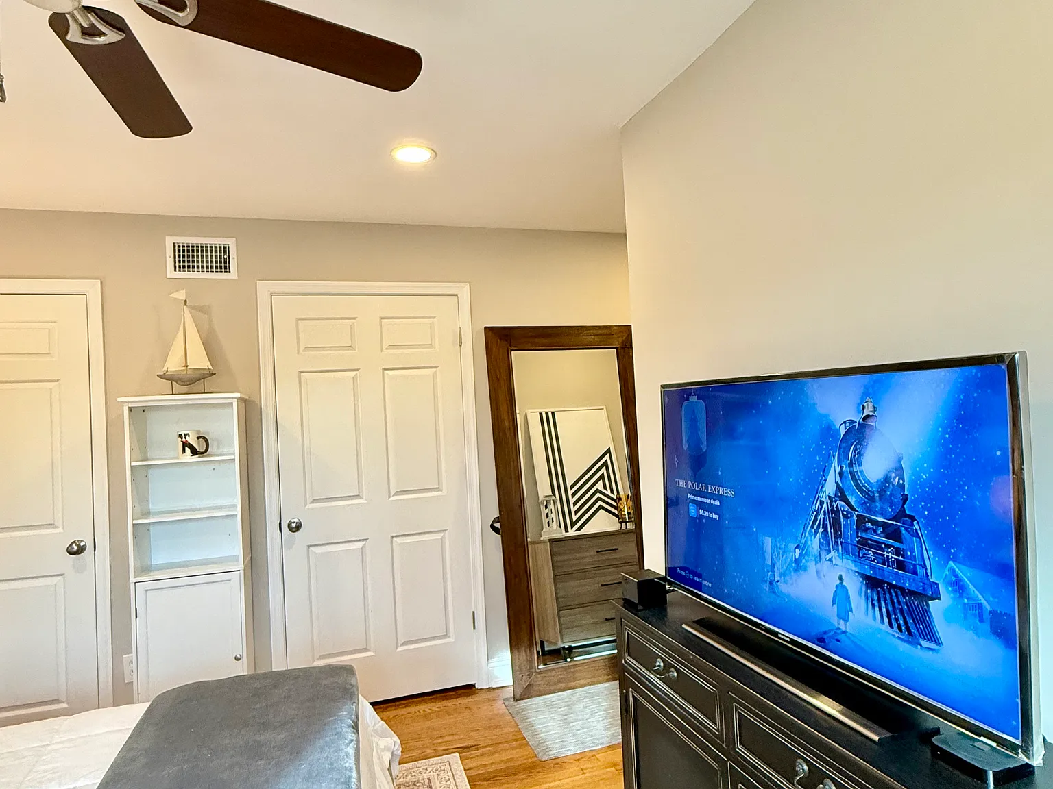 1 bed, 180 sqft, $1,100 — Photo 4