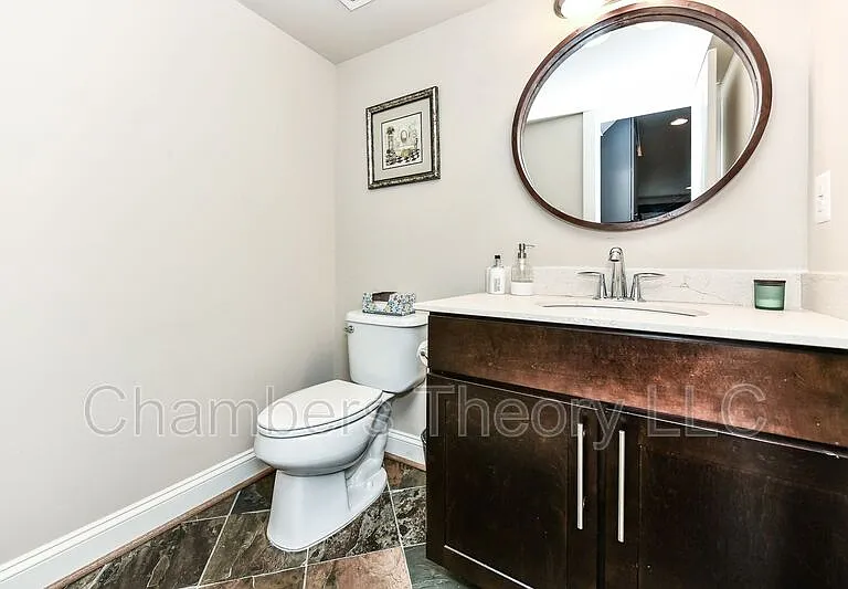 2453 N Jefferson St — Photo 36