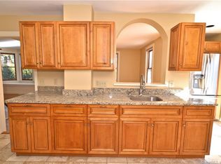 19 West St, Newtown, CT 06470
