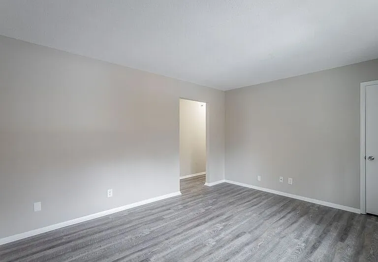 113 Goodson Ave #11 — Photo 4