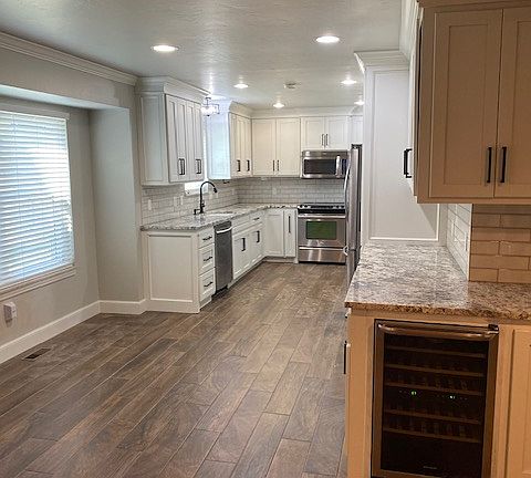 2nd image of 9509 Lakeshore Dr